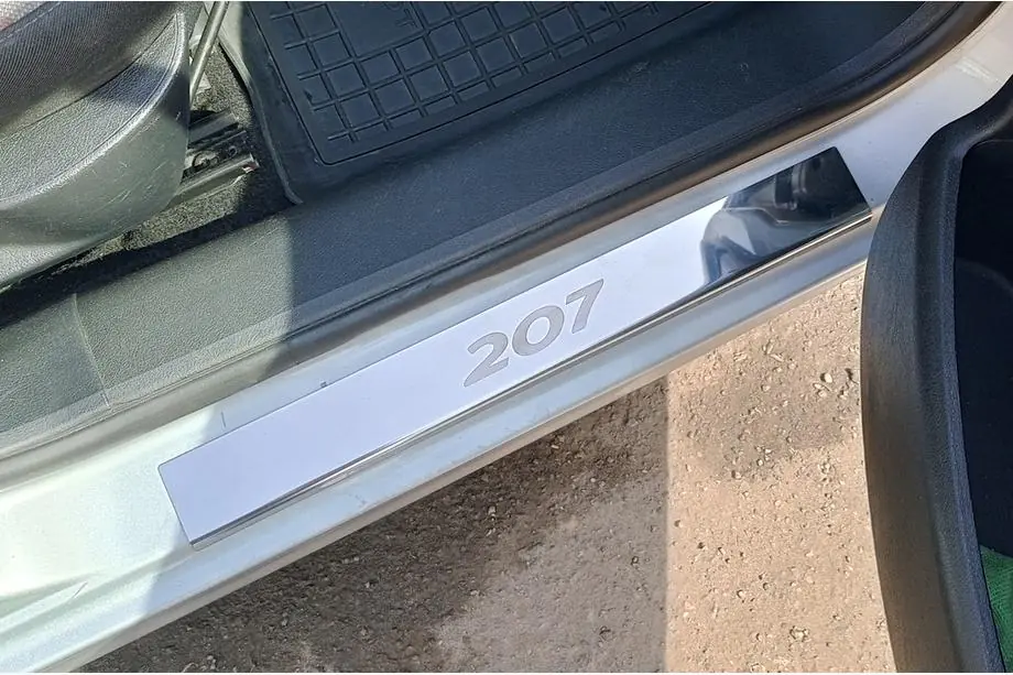 Peugeot 207 2006–2014 Carmos instaplijsten RVS (4 stuks) Image