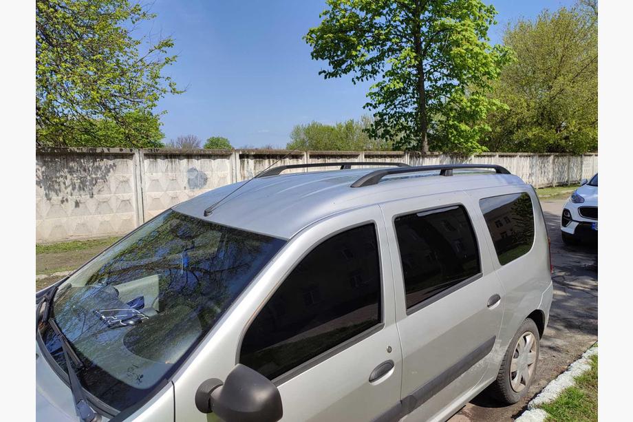Renault Logan MCV 2005–2013 Zwarte dakrails Image