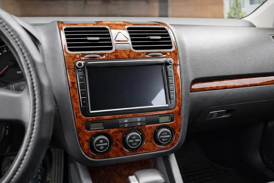Volkswagen Jetta 2006–2011 Dashboard sierlijsten Image
