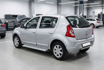 Dacia Sandero 2007–2013 Zijtreden Maya V2 (set van 2, aluminium) foto 1