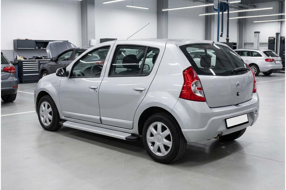 Dacia Sandero 2007–2013 Zijtreden Maya V2 (set van 2, aluminium) Image
