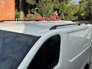Renault Trafic 2015– Zwarte dakrails Korte versie, kunststof voetsteunen foto 1