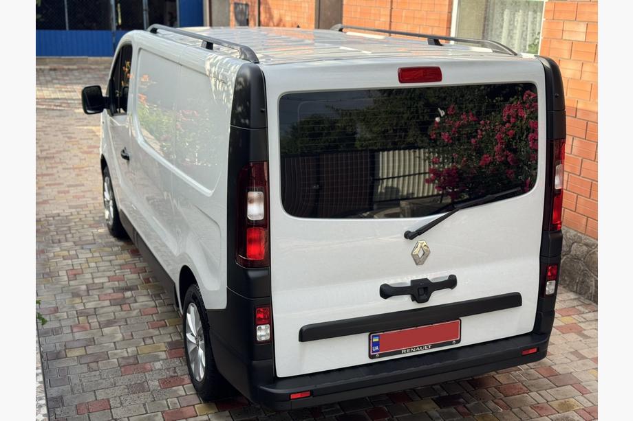 Renault Trafic 2015– Zwarte dakrails Foto 4