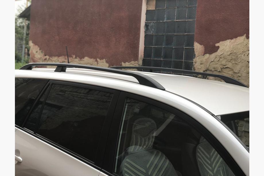Toyota Rav 4 2006–2013 Zwarte Turkse dakrails Korte wielbasis, metalen voeten Foto 5