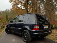 Mercedes ML W163 1997–2005 RVS sierstrip boven het kenteken Verchroomd kunststof foto 3