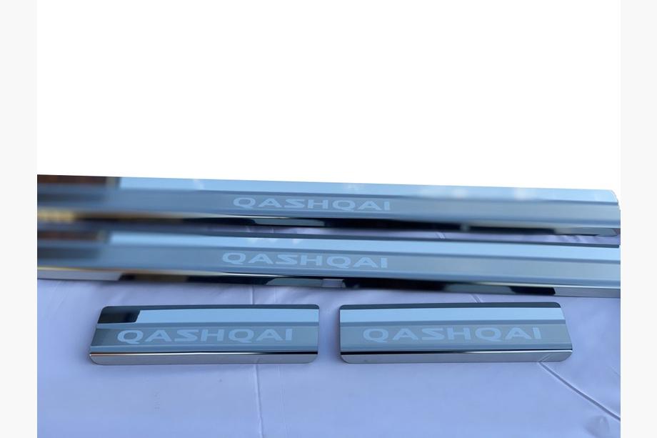 Nissan Qashqai 2010–2014 Nataniko RVS dorpellijsten (set van 4) Image