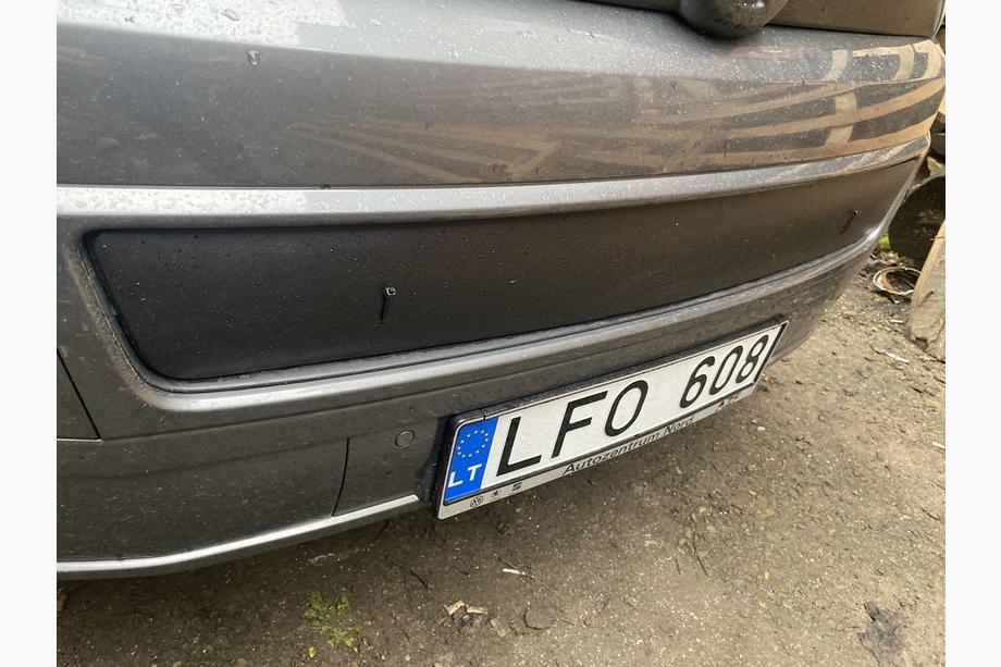 Volkswagen T5 2010–2015 Winterafdekking voor onderste grille Foto 3