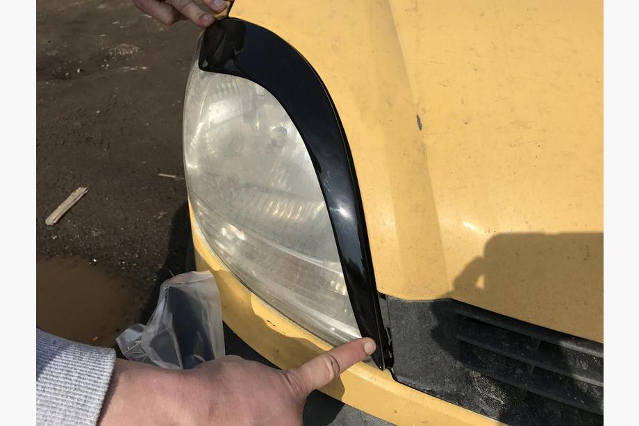 Renault Kangoo 1998–2008 Koplampwimpers (2 stuks, zwart ABS) (2003-2008) Foto 4