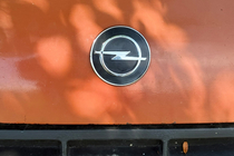 Opel Kadett 1984–1991 Embleem Turkije foto 5