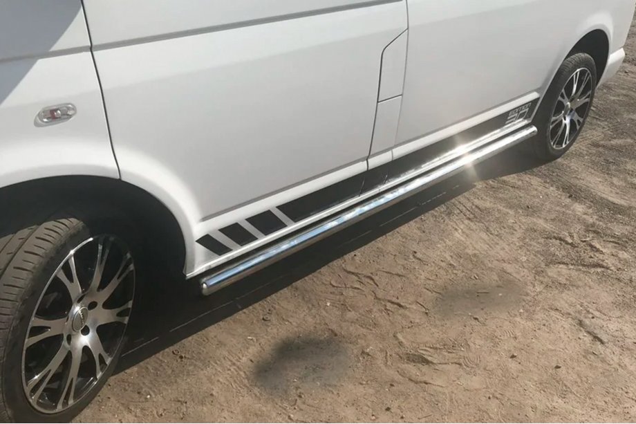 Volkswagen T5 Caravelle 2004–2010 Sidebars (set van 2, RVS) Image