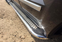 Jeep Grand Cherokee WK 2004–2010 Maydos V2 side steps (2 st., RVS) foto 8