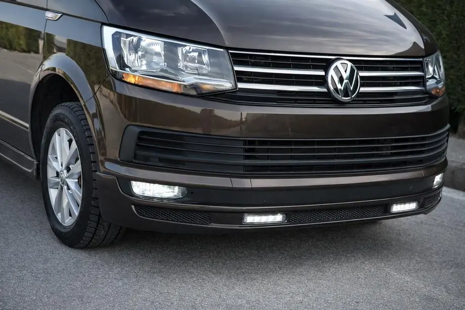 Volkswagen T6 2015–2024 Frontbumper lipspoiler Sport 2-LED 2015-2018 (spuitklaar) Image