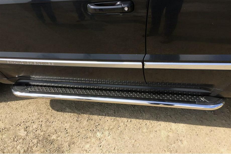 Nissan X-trail T32/Rogue 2014–2021 Maydos V2 side steps (2 st., RVS) Image