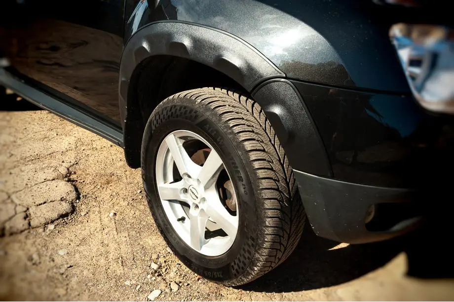 Renault Duster 2008–2017 Spatbordverbreders met uitstulpingen (8 stuks, ABS) Foto 9