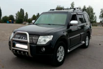 Mitsubishi Pajero Wagon IV 2006–2021 Bullbar QT011 (RVS) foto 1