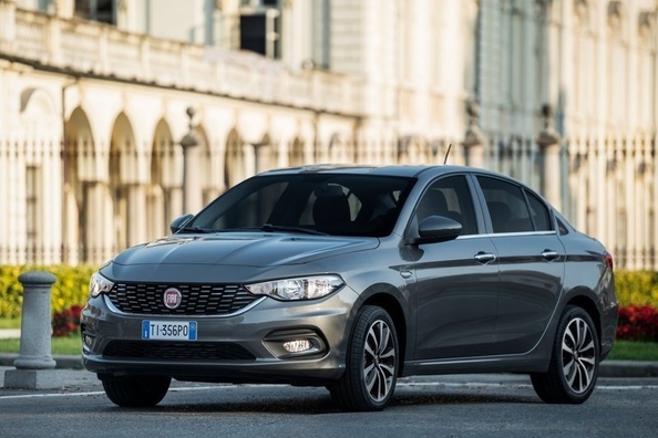 Review van de Fiat Tipo-sedan
