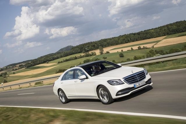 Verkoop van de vernieuwde Mercedes-Benz S-Class gestart in Europa
