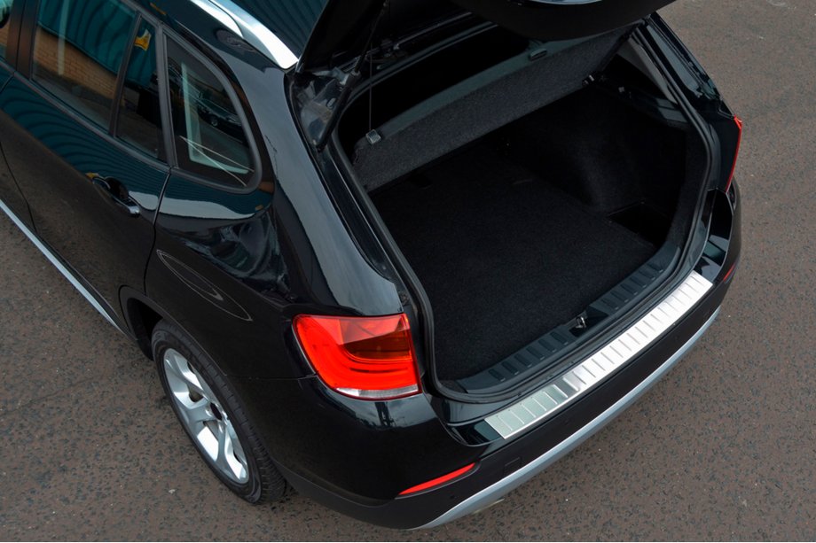 BMW X1 E84 2009–2015 OmsaLine RVS achterbumperbeschermer Image