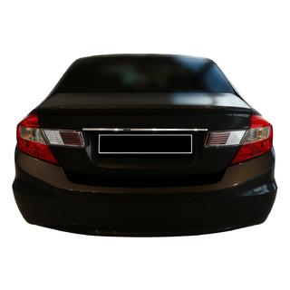 RVS sierstrip boven het kenteken Honda Civic Sedan IX 2011–2016 foto 1