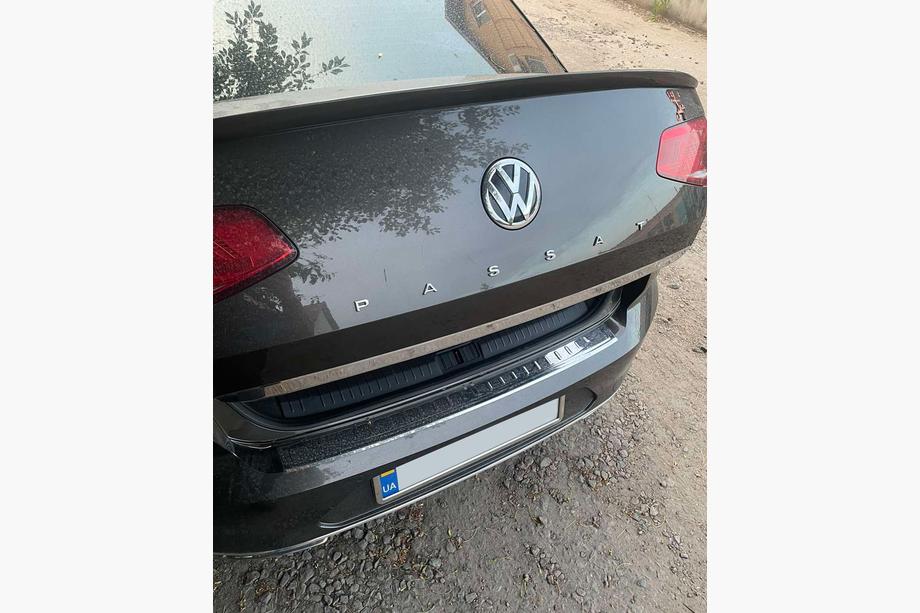 Volkswagen Passat B8 2015–2023 RVS kofferbakrand SD Carmos - Turks staal Image