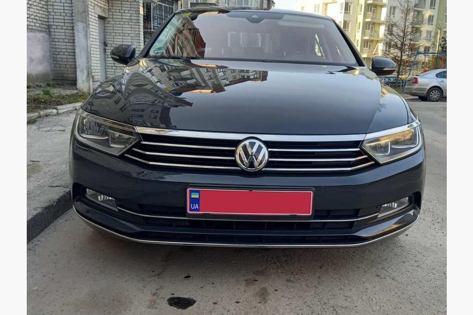 Volkswagen Passat B8 2015–2023 RVS koplamp sierlijsten en strip (set 3-delig) OmsaLine - Italiaans roestvrij staal Image