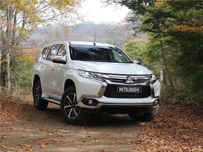 Review van de derde generatie Mitsubishi Pajero Sport
