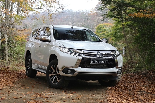 Review van de derde generatie Mitsubishi Pajero Sport Foto 1