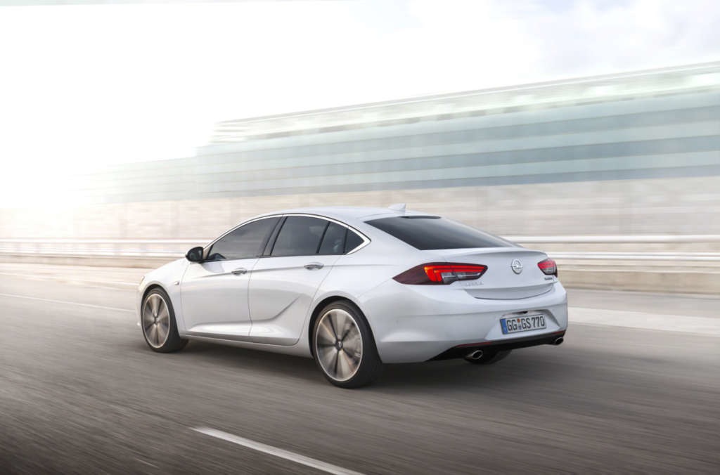 Review van de nieuwe Opel Insignia liftback