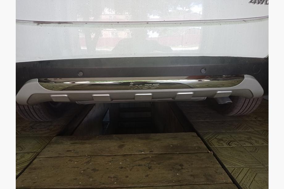 Hyundai IX-35 2010–2015 Achterste kunststof diffuserafdekking V2 Image