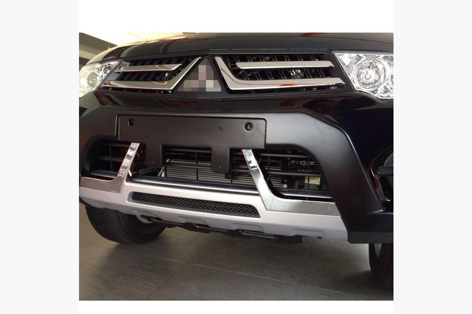 Mitsubishi Pajero Sport 2008–2015 Voor- en achterbumperlip (2013-2015) Foto 3