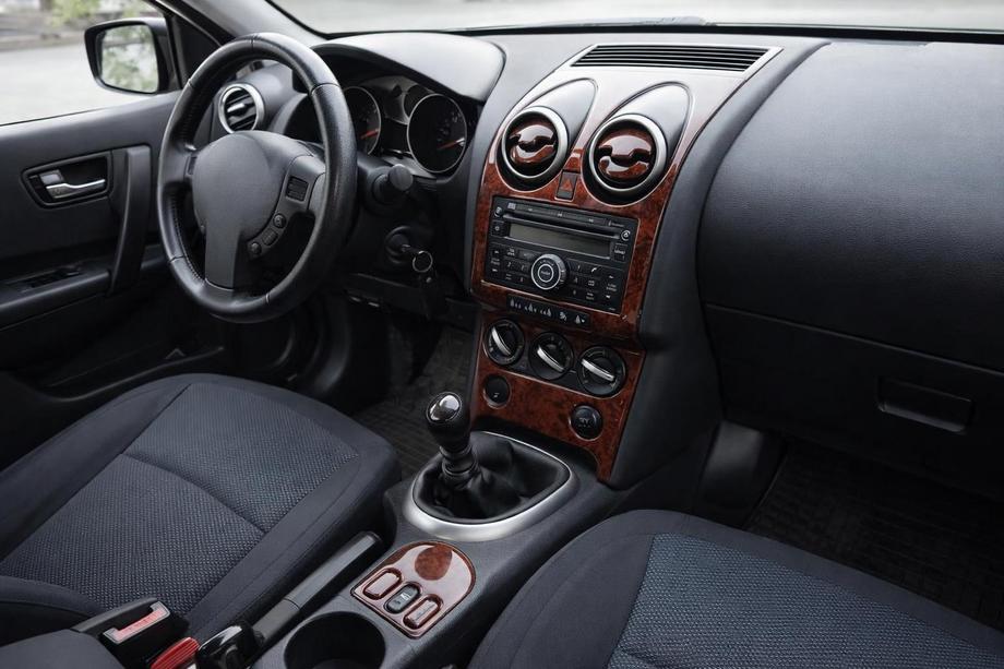 Nissan Qashqai 2007–2010 Dashboard sierlijsten Carbonlook Image
