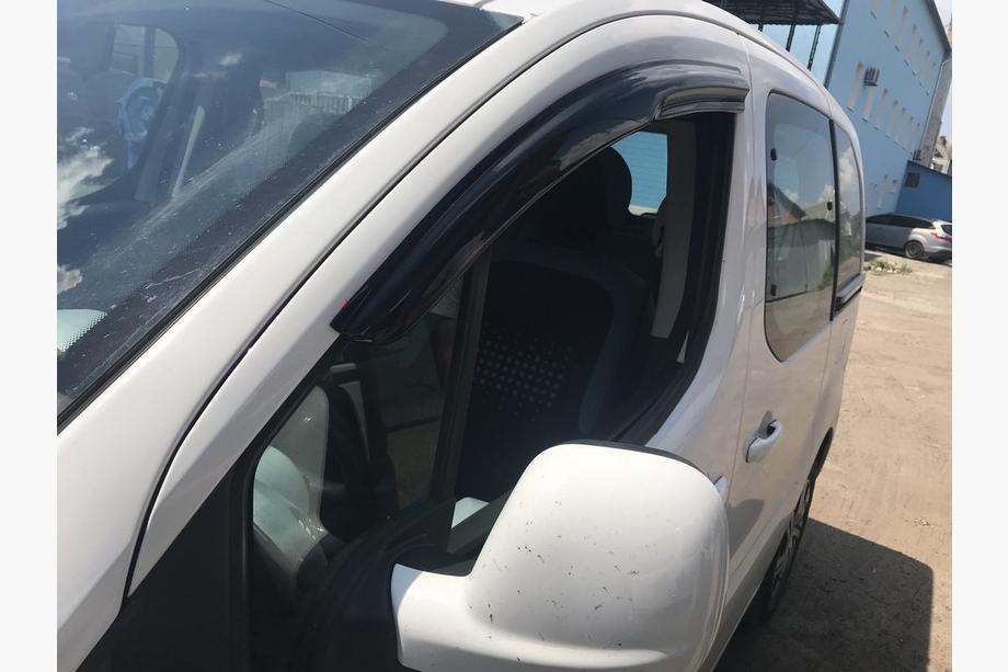 Peugeot Partner Tepee 2008–2018 Raamwinddeflectoren (set van 2, MyRacing) Foto 3