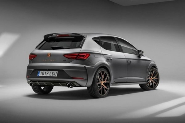 Seat onthult nieuwe generatie Leon Cupra R