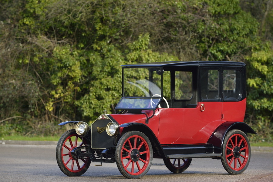 Mitsubishi toont nieuwe oude auto voor 100-jarig jubileum