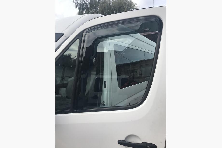 Mercedes Sprinter W906 2006–2018 Zelfklevende raamwindschermen (set 2 stuks, HIC) Foto 11