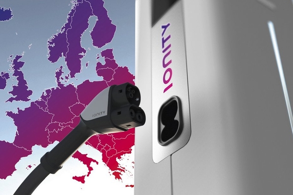 Wereldwijde autoleiders bouwen netwerk van laadstations in Europa