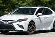 Toyota Camry 2018: review van het modeljaar foto 4