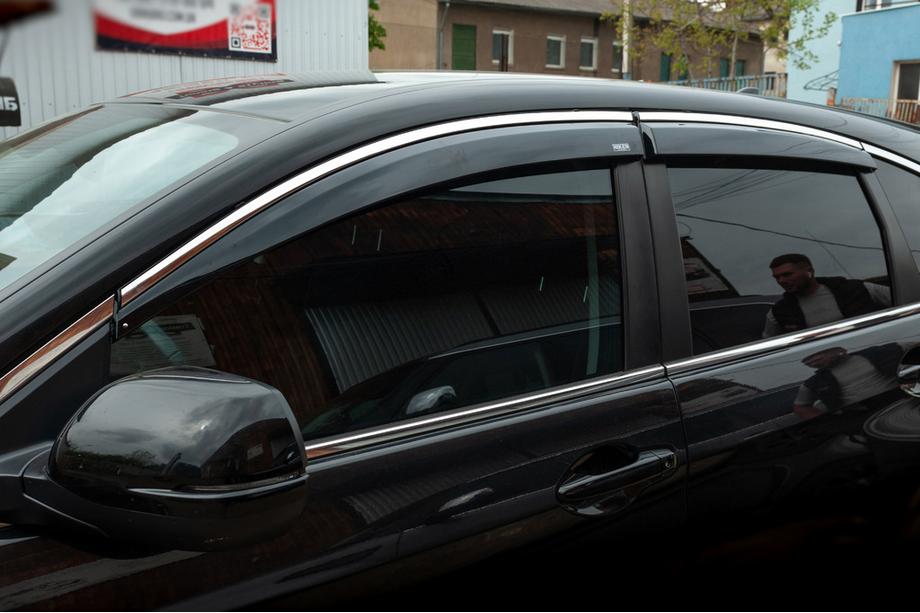Honda CRV 2012–2016 Raamwindschermen met chromen sierlijst (set van 4, Niken) Foto 1