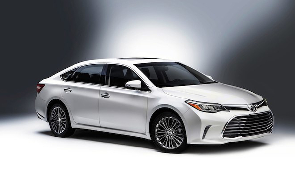 Review van de vlaggenschip-sedan Toyota Avalon