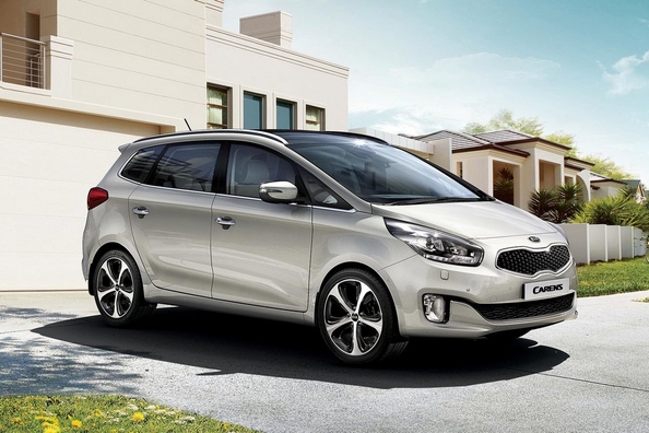 Test van de compacte MPV KIA Carens
