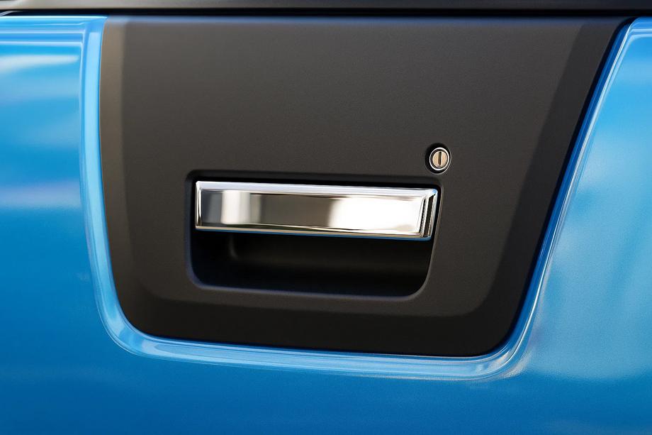 Nissan Navara 2006–2015 RVS afdekking voor kofferklephandgreep Image