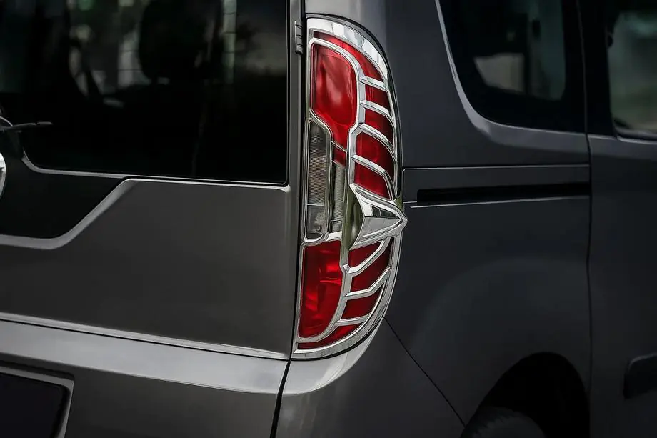Opel Combo 2012–2018 Chroom omlijsting voor achterlichten (2015↗, 2 stuks, kunststof) Image