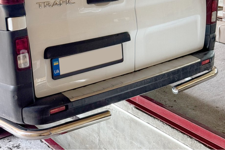 Opel Vivaro 2015–2019 Achterhoekstukken (2 stuks, RVS) Image