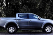 Vijfde generatie Mitsubishi L200 pick-up foto 2