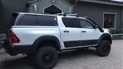 Toyota Hilux 2015– Spatbordverbreders (2015-2020, ABS, boutbevestiging) foto 13