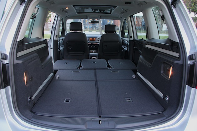 Tweede generatie Volkswagen Sharan-minivan