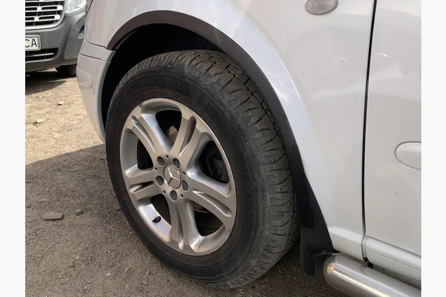 Mercedes Vito W639 2004–2014 Wielkastverbreders (set van 4, zwart) Foto 2