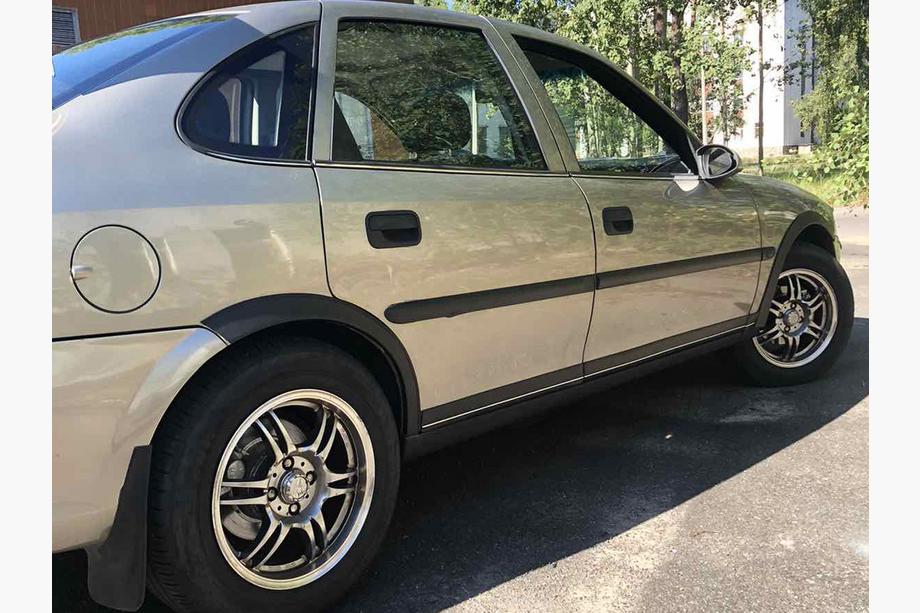 Opel Vectra B 1995–2002 Wielkastverbreders (set van 4, zwart) Image