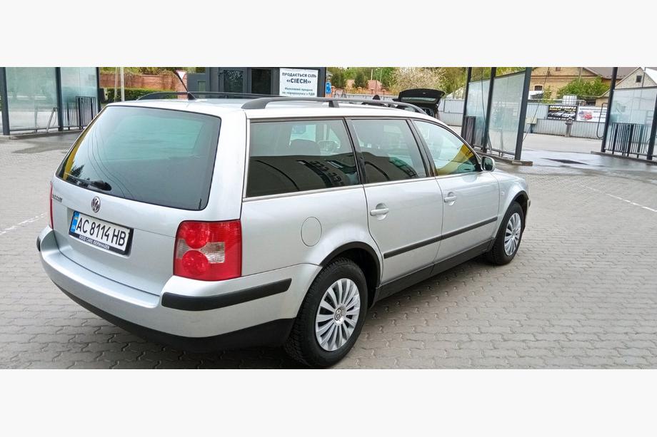 Volkswagen Passat B5 1997–2005 Wielkastverbreders (set van 4, zwart) Foto 8