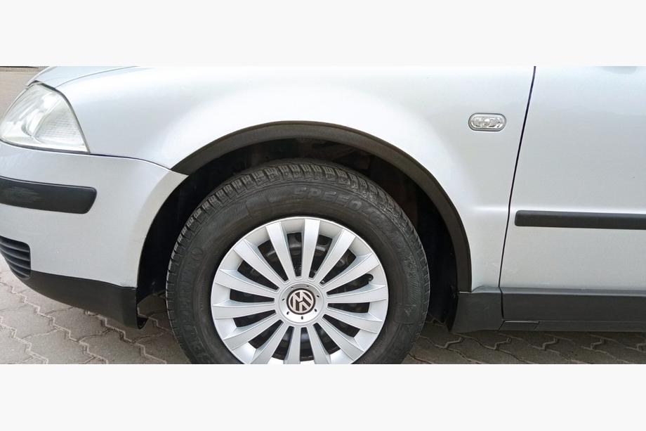 Volkswagen Passat B5 1997–2005 Wielkastverbreders (set van 4, zwart) Sedan, 2000-2006, ABS kunststof Image